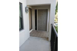 300 FLORIDA AVENUE, TARPON SPRINGS, FL 34689 - MLS#MFRTB8393036
