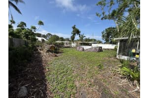 2524 NOVUS STREET, SARASOTA, FL 34237 - MLS#MFRTB8393042