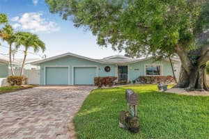 352 LA HACIENDA DRIVE, INDIAN ROCKS BEACH, FL 33785 Sold 08/04/25