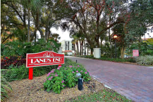 7564 BAYSHORE DRIVE, TREASURE ISLAND, FL 33706 - MLS#MFRTB8393308