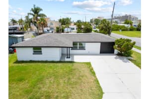 13715 Maria Dr, HUDSON