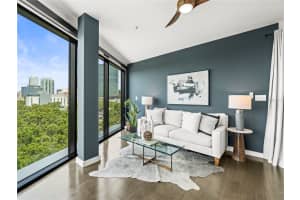 132 MIRROR LAKE DRIVE, ST PETERSBURG, FL 33701 - MLS#MFRTB8393369