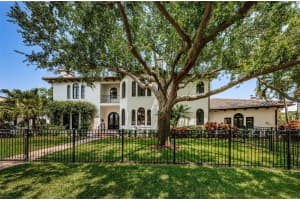 147 BAY POINT DRIVE, ST PETERSBURG, FL 33704 - MLS#MFRTB8393398