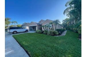 9986 Stockbridge Dr, TAMPA