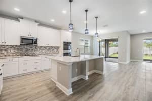 7276 NOTCHED PINE BEND, WESLEY CHAPEL, FL 33545 - MLS#MFRTB8393516
