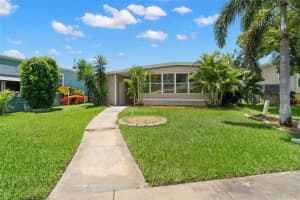 6833 MOUNT ORANGE DRIVE, ST PETERSBURG, FL 33702 - MLS#MFRTB8393668