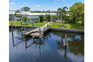 6833 MOUNT ORANGE DRIVE, ST PETERSBURG, FL 33702 - MLS#MFRTB8393668