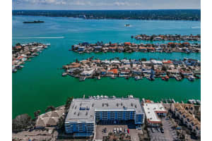 415 ISLAND WAY, CLEARWATER BEACH, FL 33767 - MLS#MFRTB8393822