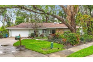 6901 ARBOR OAKS COURT, BRADENTON, FL 34209 Sold 08/13/25