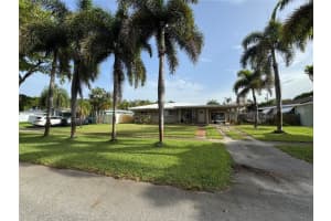 2160 Ne 53rd St, FORT LAUDERDALE