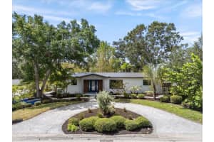 454 35TH AVENUE, ST PETERSBURG, FL 33704 Sold 08/25/25