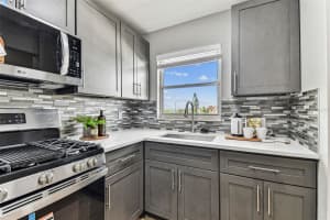 2960 59TH STREET, GULFPORT, FL 33707 - MLS#MFRTB8394190