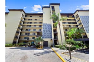 650 ISLAND WAY, CLEARWATER BEACH, FL 33767 Sold 08/29/25