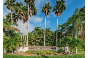 431 WINDWARD PASSAGE, CLEARWATER BEACH, FL 33767 Sold 07/24/25