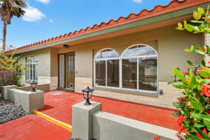 431 WINDWARD PASSAGE, CLEARWATER BEACH, FL 33767 Sold 07/24/25