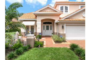 9800 SAGO POINT DRIVE, SEMINOLE, FL 33777 - MLS#MFRTB8394327