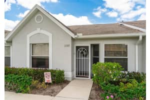 10188 Regent Cir #2802, NAPLES
