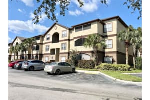 16511 Enclave Village Dr #107, TAMPA