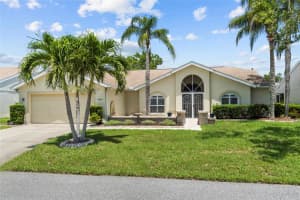 6009 Cedarwood Ln, BRADENTON