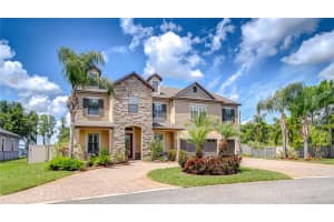 2566 Lake Manor Dr, LAND O LAKES
