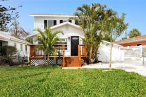 13148 3rd St E, MADEIRA BEACH