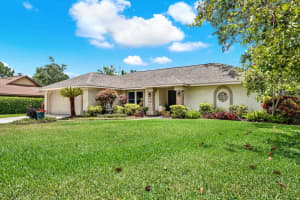 2806 FAIRWAY VIEW DRIVE, VALRICO, FL 33596 - MLS#MFRTB8394982
