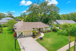 2806 FAIRWAY VIEW DRIVE, VALRICO, FL 33596 - MLS#MFRTB8394982