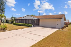 828 FOX HILLS DRIVE, SUN CITY CENTER, FL 33573 Sold 07/22/25