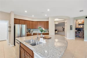 11423 BRIGHTON KNOLL LOOP, RIVERVIEW, FL 33579 Sold 08/07/25