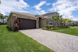 3318 WOODLAND BROOK WAY, WESLEY CHAPEL, FL 33543 - MLS#MFRTB8395042
