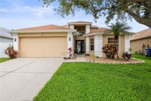 826 Addison Dr Ne, ST PETERSBURG