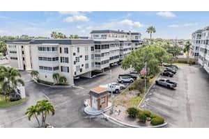 147 BLUFF VIEW DRIVE, BELLEAIR BLUFFS, FL 33770 Sold 08/29/25