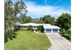 120 Crestwood Ln, LARGO