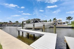 978 SIGNET DRIVE, APOLLO BEACH, FL 33572 Sold 08/29/25