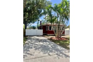 4634 IRIS STREET, ST PETERSBURG, FL 33714 - MLS#MFRTB8395366