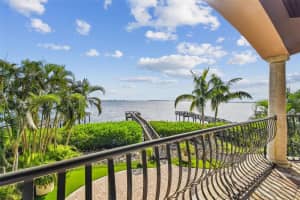 2802 BAYPOINTE CIRCLE, TAMPA, FL 33611 - MLS#MFRTB8395531