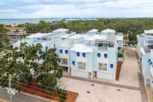 1413 Bayshore Blvd #11, DUNEDIN
