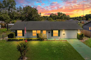 2825 Woodcrest Ln, LAKELAND
