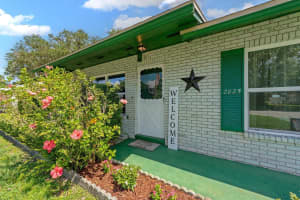 2825 WOODCREST LANE, LAKELAND, FL 33805 - MLS#MFRTB8395795