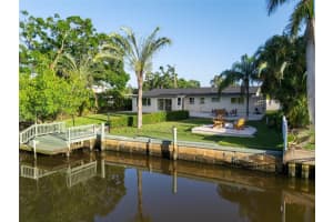 243 45th Ave Ne, ST PETERSBURG