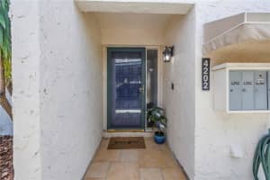 4202 HARBOR HOUSE DRIVE, TAMPA, FL 33615 - MLS#MFRTB8395876