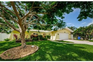 14534 Yacht Club Blvd, SEMINOLE