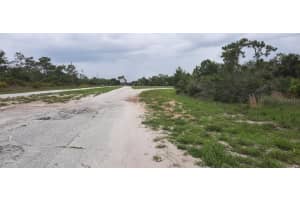 PARK AVE, INDIAN LAKE ESTATES, FL 33855 - MLS#MFRTB8396102