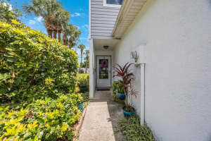9205 JAKES PATH, LARGO, FL 33771 - MLS#MFRTB8396103