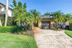 200 Lamara Way Ne, ST PETERSBURG