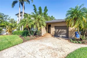 200 LAMARA WAY, ST PETERSBURG, FL 33704 - MLS#MFRTB8396115