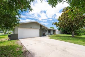 1461 HILLCREST AVENUE, CLEARWATER, FL 33756 Sold 08/27/25