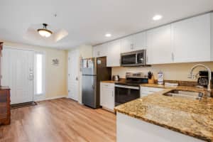 12000 GULF BOULEVARD, TREASURE ISLAND, FL 33706 Sold 10/17/25