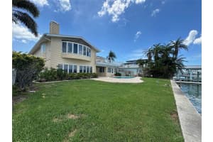 413 MIDWAY ISLAND, CLEARWATER BEACH, FL 33767 - MLS#MFRTB8396349
