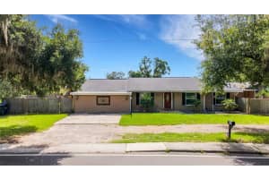 915 MILLER ROAD, VALRICO, FL 33594 Sold 08/15/25